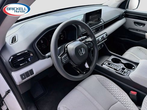 Certified 2023 Honda Pilot LX image 28