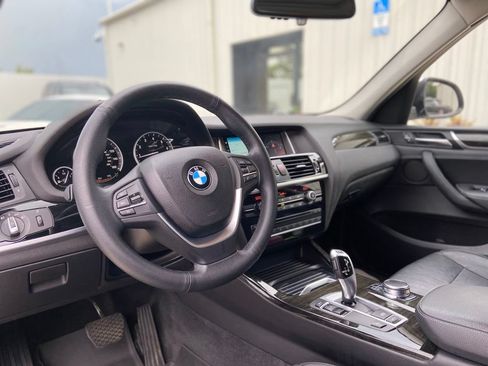 Used 2017 BMW X3 sDrive28i RWD image 14