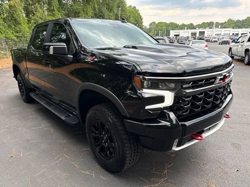 Used 2023 Chevrolet Silverado 1500 ZR2 w/ Technology Package AWD/4WD image 7
