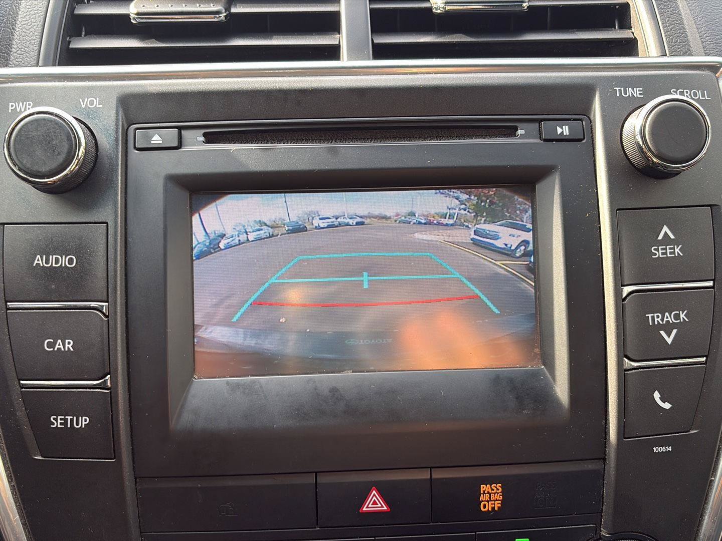 Used 2017 Toyota Camry SE FWD image 9