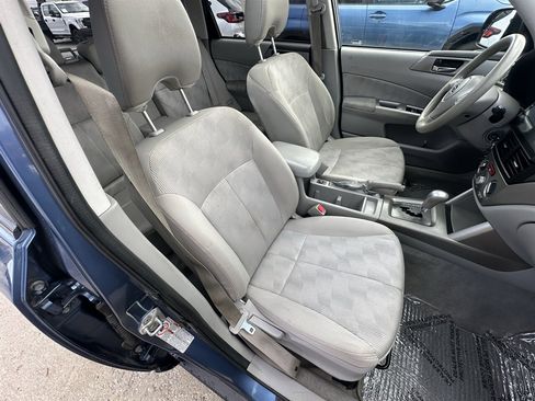Used 2010 Subaru Forester 2.5X Premium image 8