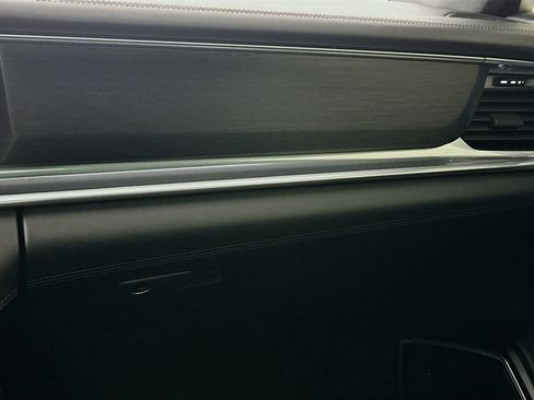 Used 2023 Porsche Panamera 4 Platinum Edition image 16