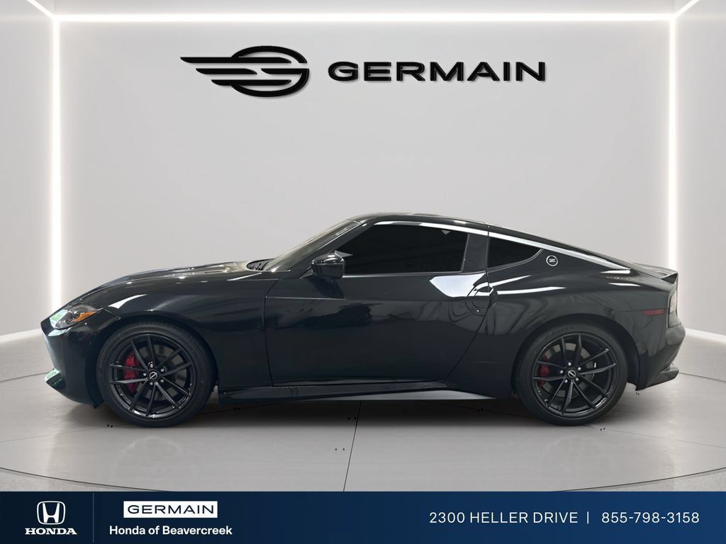 Used 2024 Nissan Z Performance w/ Floor Mat Package RWD image 5