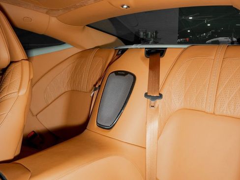 Used 2024 Aston Martin DB12 Coupe image 23