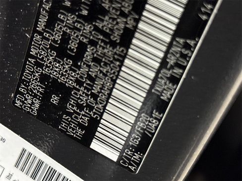 Used 2023 Toyota Highlander L image 27