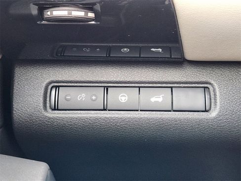 New 2025 Nissan Pathfinder SV w/ Black Appearance Package image 16