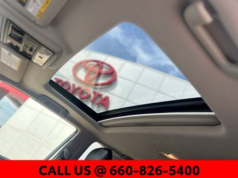 Used 2023 Toyota 4Runner Limited AWD/4WD image 14