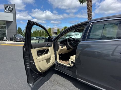 Used 2015 Lincoln MKS AWD w/ Equipment Group 101A image 10