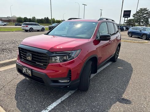 Used 2024 Honda Passport Black Edition image 3