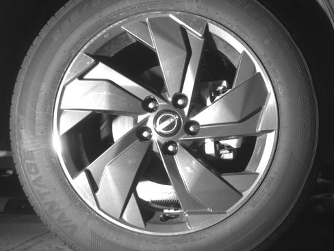 Used 2025 Nissan Rogue SV image 13