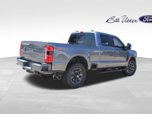 Used 2023 Ford F250 Lariat w/ Sport Appearance Package AWD/4WD image 5