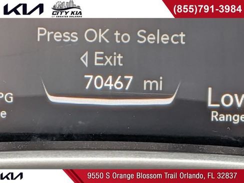 Used 2022 Chrysler Pacifica Touring-L w/ Uconnect Theater Family Group FWD image 33