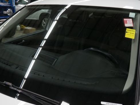 Certified 2023 Volkswagen Tiguan SE image 95