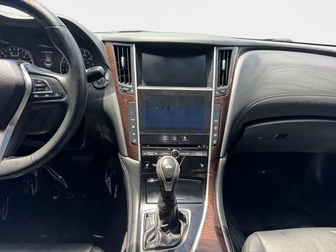 Used 2018 INFINITI Q50 Luxe w/ Essential Package (3.0T Luxe) AWD/4WD image 14
