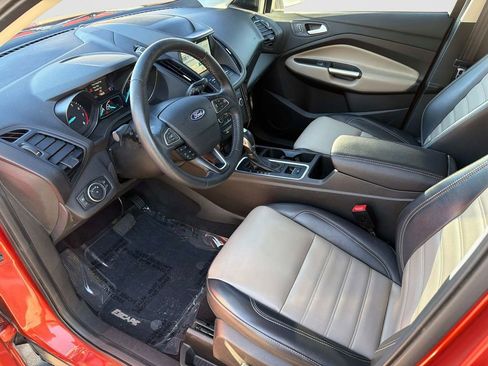 Used 2019 Ford Escape SEL AWD/4WD image 22