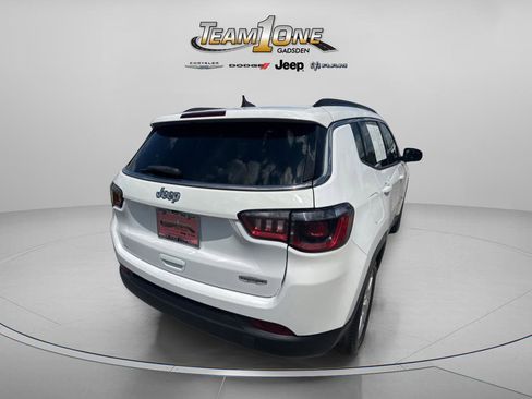 Used 2022 Jeep Compass Latitude w/ Convenience Group FWD image 8