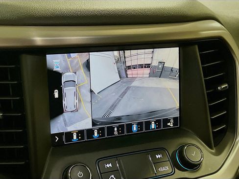 Used 2020 GMC Acadia Denali w/ Denali Ultimate Package image 14