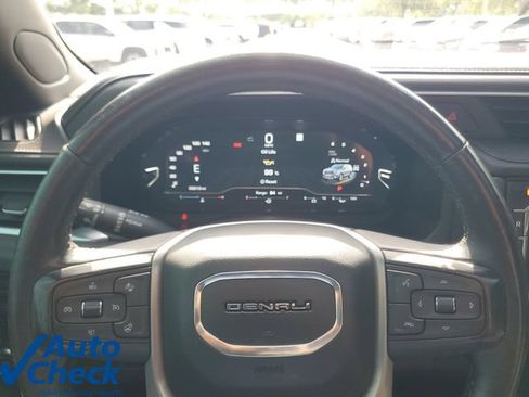 Used 2022 GMC Yukon XL Denali w/ Denali Ultimate Package AWD/4WD image 24