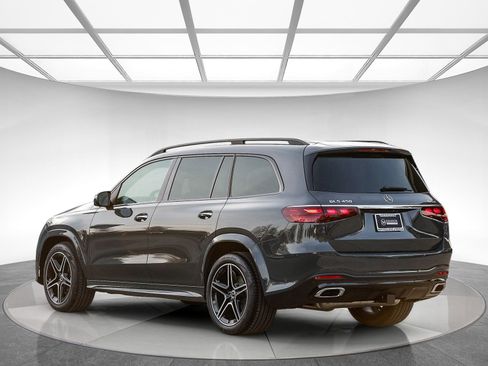 New 2026 Mercedes-Benz GLS 450 4MATIC image 2