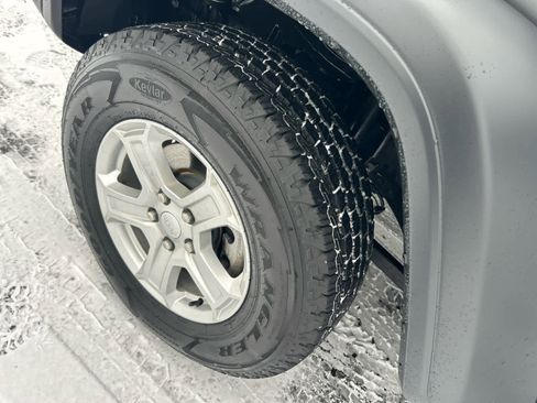 Used 2019 Jeep Wrangler Unlimited Sport S image 19