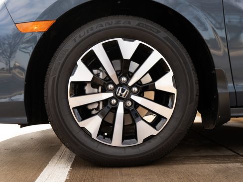 Certified 2026 Honda Odyssey EX-L image 14