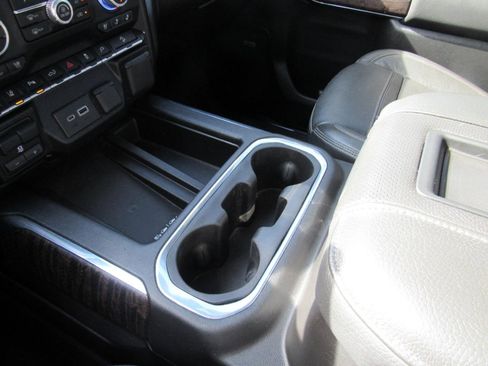 Used 2022 GMC Sierra 2500 Denali image 7