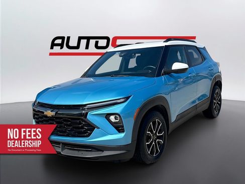 Used 2025 Chevrolet TrailBlazer ACTIV w/ Convenience Package FWD image 3