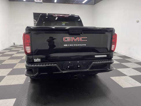 Used 2024 GMC Sierra 1500 Elevation image 3