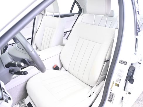 Used 2015 Mercedes-Benz E 400 E 400 image 30