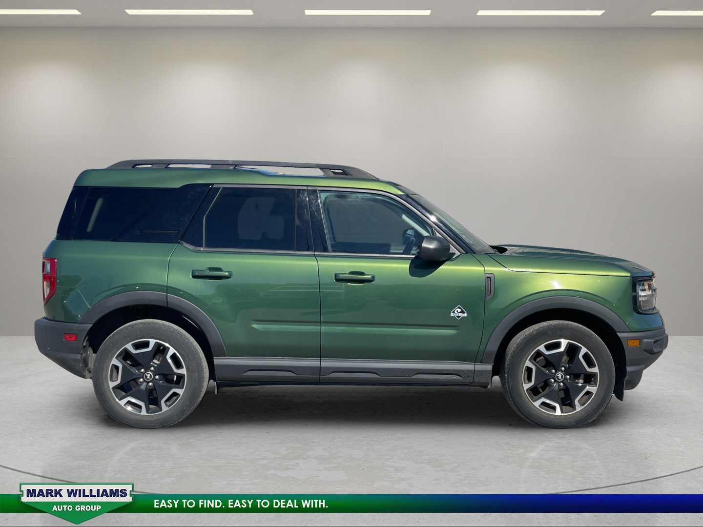 Used 2023 Ford Bronco Sport Outer Banks w/ Tech Package AWD/4WD image 3