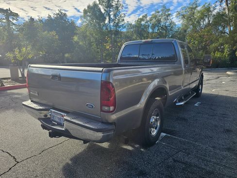 Used 2007 Ford F250 XLT image 5