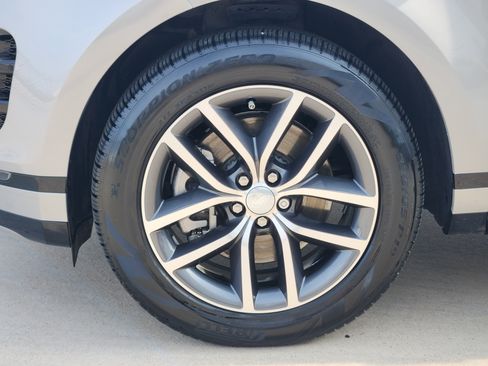 Certified 2025 Land Rover Range Rover Evoque Dynamic SE image 11