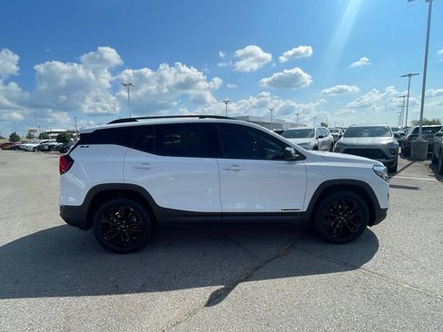 Used 2020 GMC Terrain SLE w/ Elevation Edition FWD image 8
