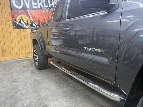 Used 2012 Toyota Tacoma 4x4 Access Cab w/ SR5 Pkg image 5