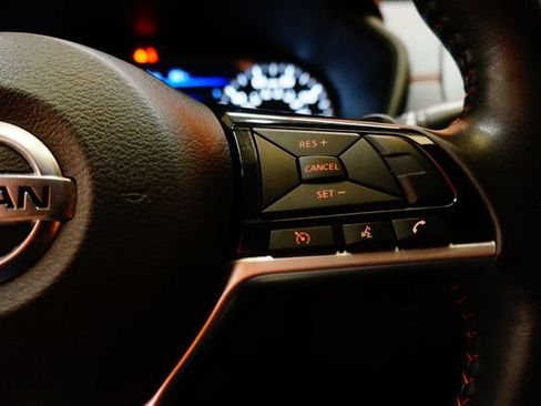 Used 2019 Nissan Altima 2.5 SR FWD image 25