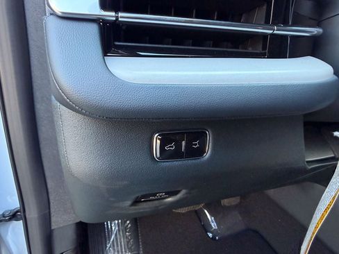 New 2026 Lincoln Navigator Reserve image 12