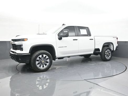 Used 2024 Chevrolet Silverado 2500 Custom w/ Custom Convenience Package AWD/4WD image 7