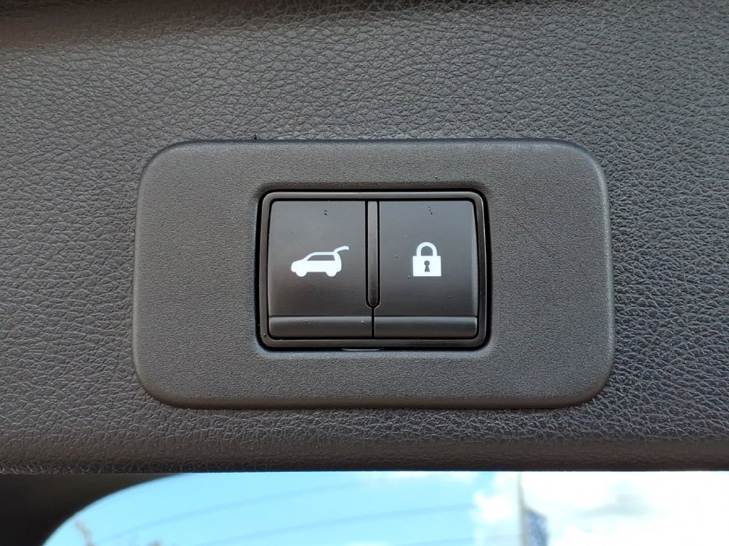 Certified 2025 Nissan Murano SV AWD/4WD image 13