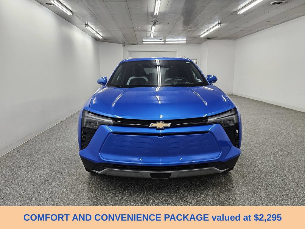 Used 2024 Chevrolet Blazer EV LT AWD/4WD image 2