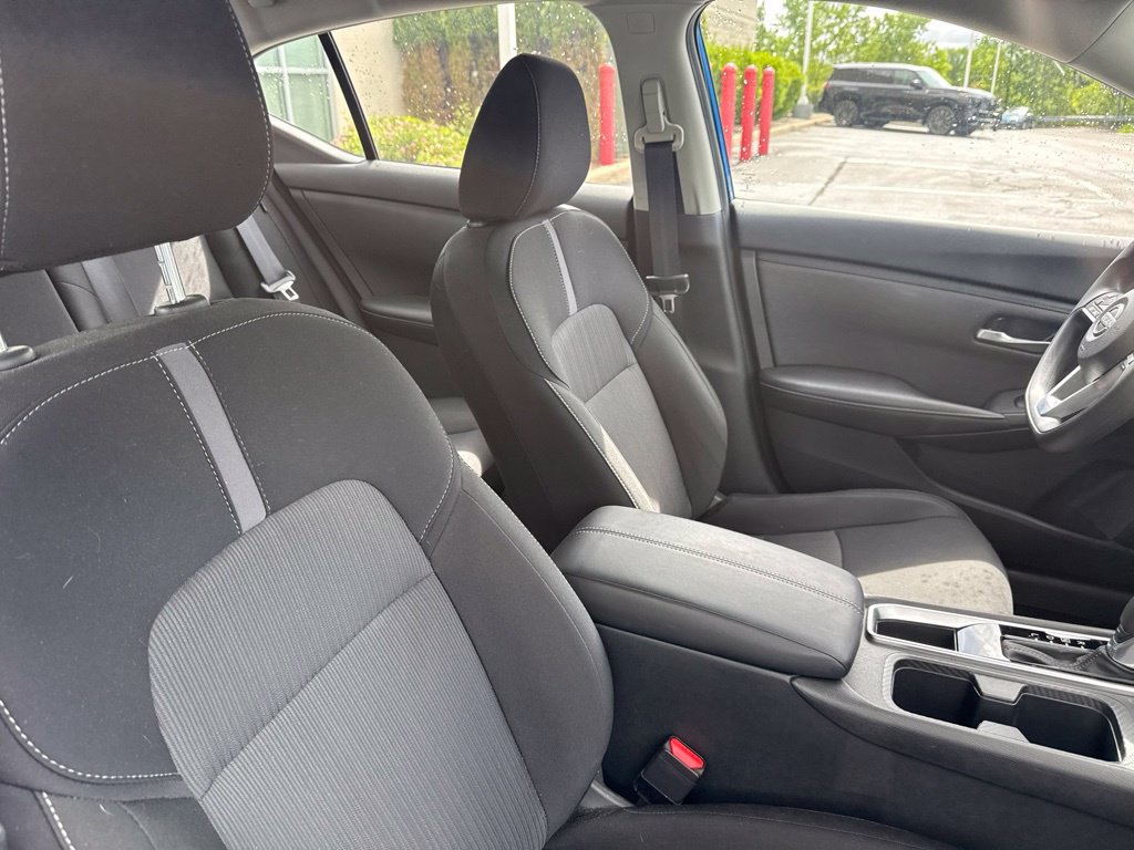 Used 2025 Nissan Sentra SV FWD image 27