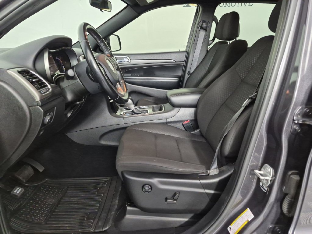 Used 2021 Jeep Grand Cherokee Laredo RWD image 16