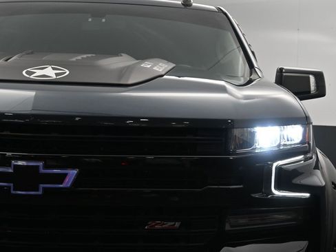 Used 2020 Chevrolet Silverado 1500 LT Trail Boss image 18