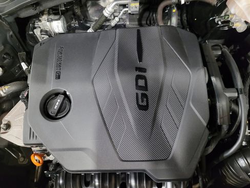 Used 2023 Kia Sorento LX image 30