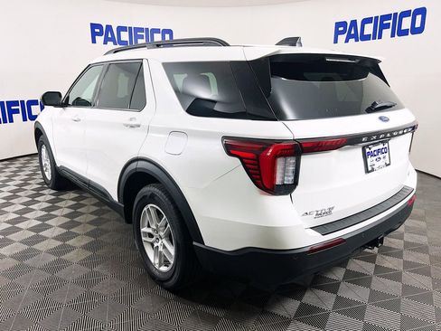 Used 2026 Ford Explorer Active image 7