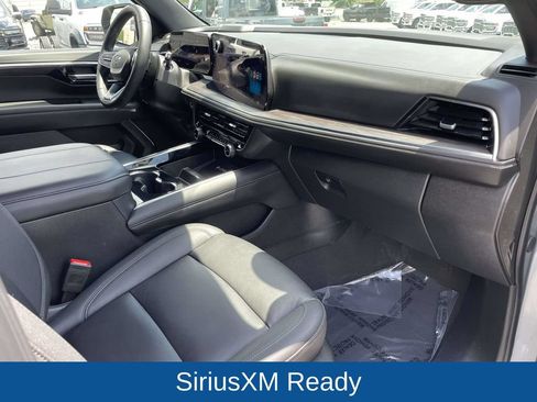 Used 2025 Chevrolet Tahoe Z71 AWD/4WD image 14
