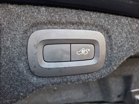 Used 2019 Volvo S60 T6 Inscription image 27