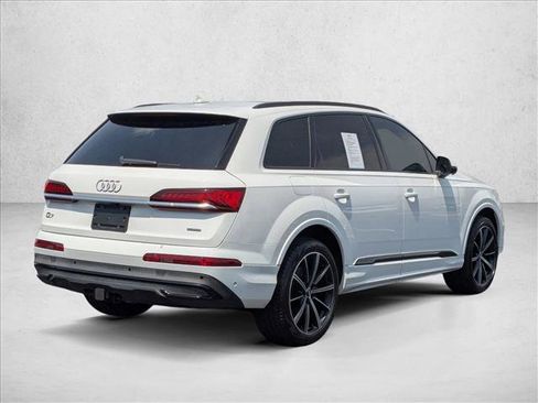 Used 2020 Audi Q7 3.0T Premium Plus w/ Premium Plus Package AWD/4WD image 5