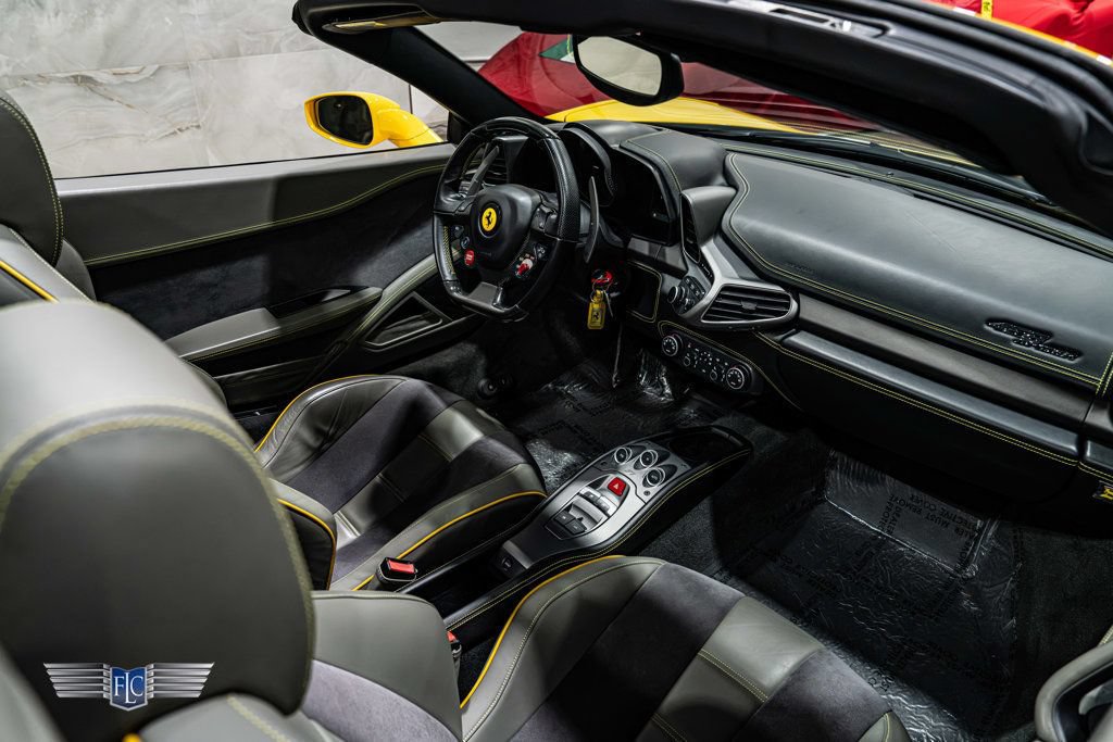Used 2015 Ferrari 458 Spider RWD image 25