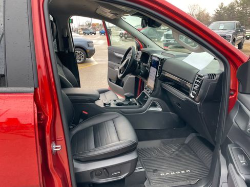 Used 2024 Ford Ranger Lariat w/ FX4 Off-Road Package image 17
