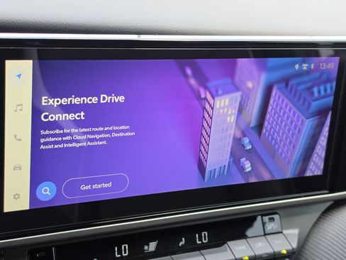 Used 2025 Toyota Camry SE w/ Multimedia Upgrade Package FWD image 19
